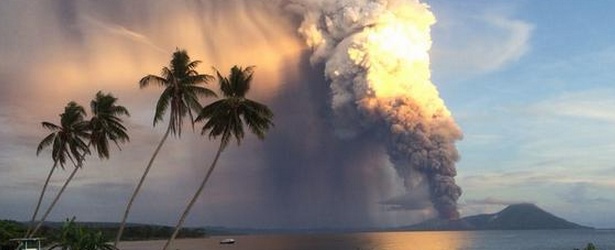 Major eruption in progress at Tavurvur volcano – Rabaul caldera, Papua New Guinea