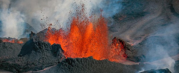 bardarbunga-eruption-intesifies-two-new-eruptive-fissures-opened-up-iceland