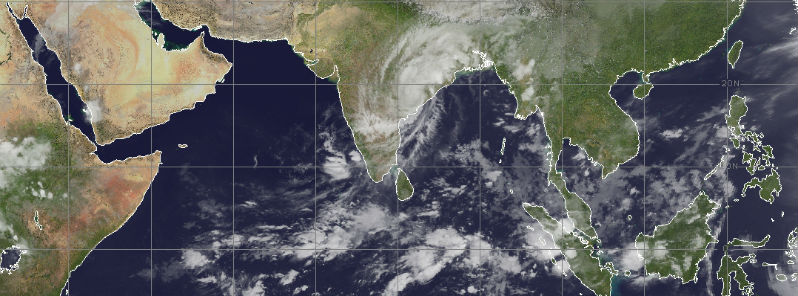 Cyclone “Hudhud” hit India’s east coast as destructive Category 3 storm