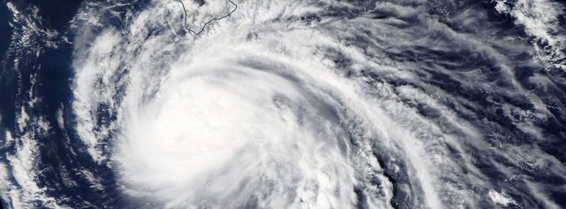 Hurricane “Ana” spinning south of Hawaii