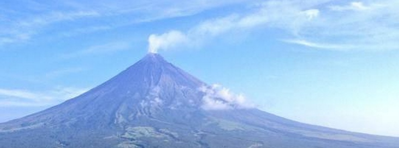A new eruption may soon take place at Mayon Volcano, Philippines