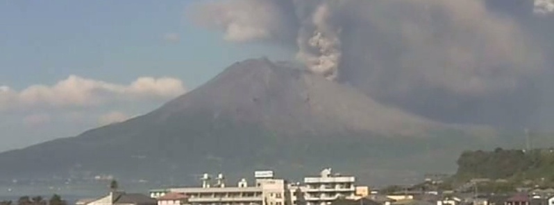 strong-eruption-of-sakurajima-sends-ash-plume-4-5-km-into-the-air-japan
