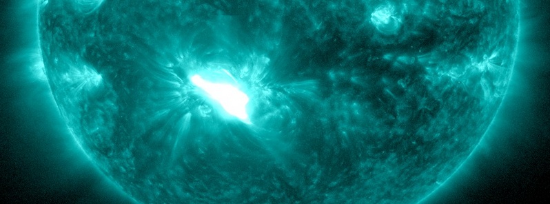Major X1.6 solar flare erupted from Region 2192