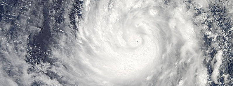 Typhoon “Phanfone” intensifies, heading toward southern Japan