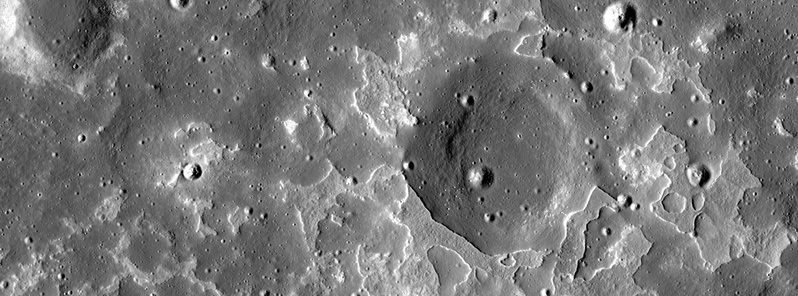 lro-finds-young-volcanic-deposits-on-the-moon