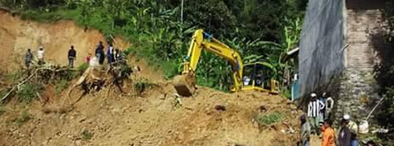 deadly-landslide-buries-part-of-tegal-panjang-village-in-west-java-indonesia