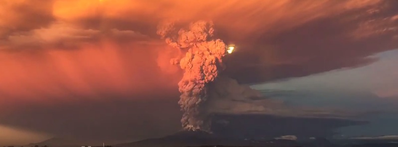 massive-eruption-of-calbuco-volcano-after-nearly-50-years-of-being-dormant-chile