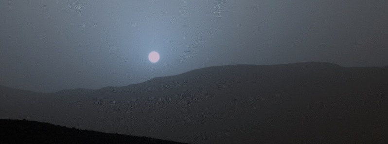 Martian sunset observed in color by Curiosity rover