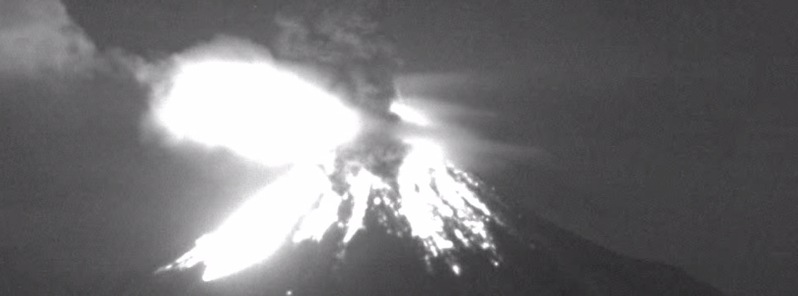 strong-eruption-of-colima-volcano-mexico