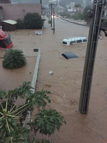 Severe weather across southern Brazil leaves 3 people dead, over 30 000 affected