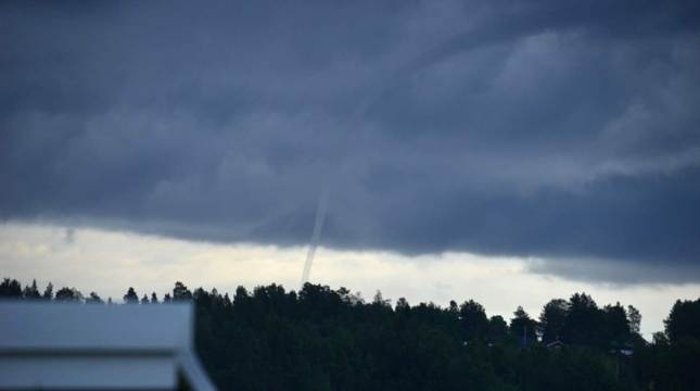 Tornado season in Sweden: A twister touch-down observed in Luleå and Piteå