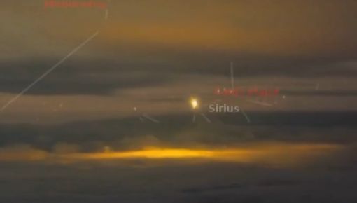 a-rare-space-weather-phenomena-caught-on-camera-gigantic-jets-outbursts-on-top-of-the-hurricane-hilda