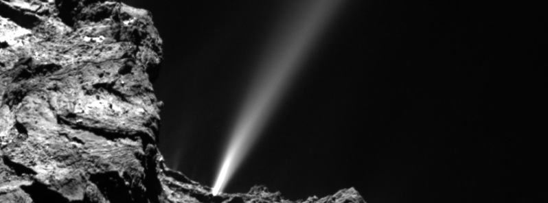 Powerful outburst event observed at Comet 67P two weeks before the perihelion