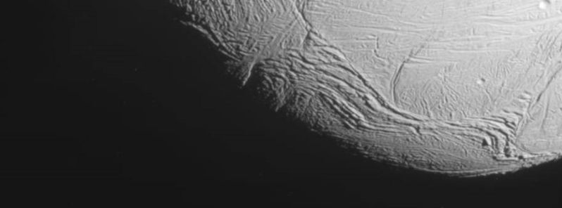 First raw image from Enceladus’ October 28 flyby now available