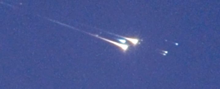wt1190f-burns-into-a-spectacular-fireball-on-its-journey-through-earths-atmosphere