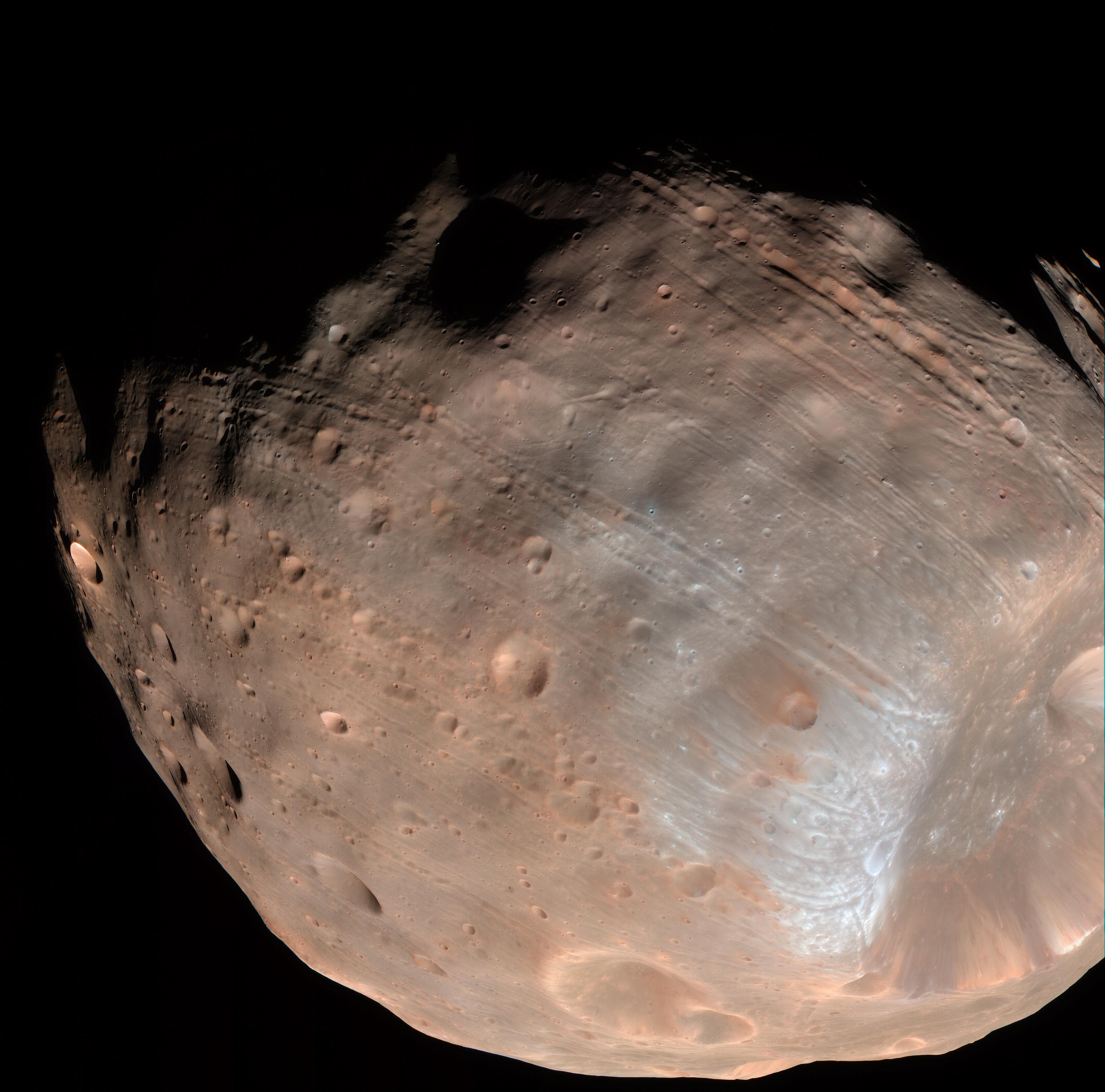 Mars’ moon Phobos is slowly disintegrating