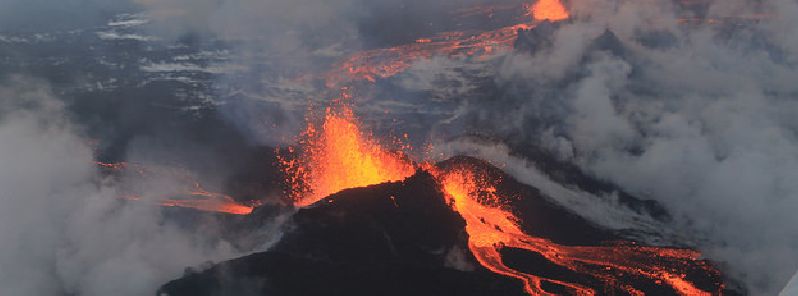 Volcanoes cool the planet by releasing low-level sulfur to influence cloud formation