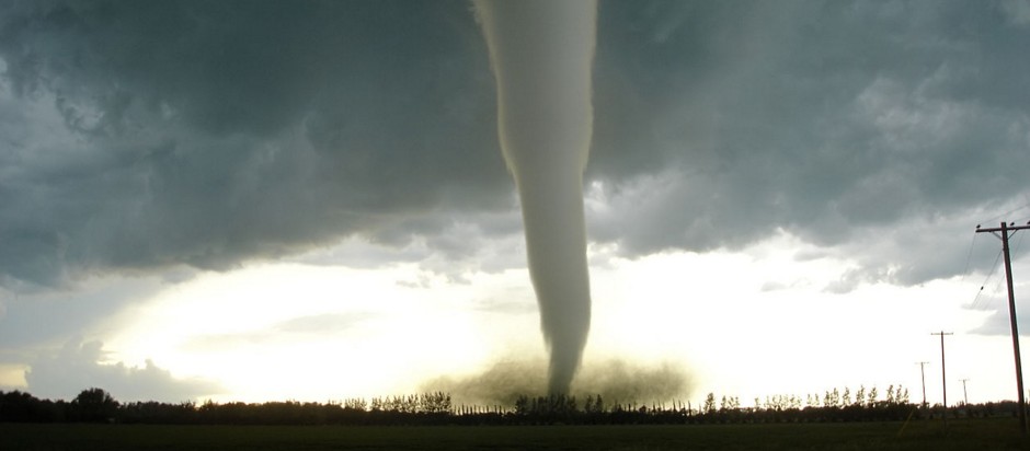 Average number of tornadoes during extreme weather outbreaks rising since 1954