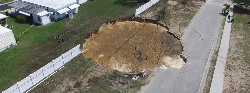 Growing sinkhole causes evacuations in Tarpon Springs, Florida