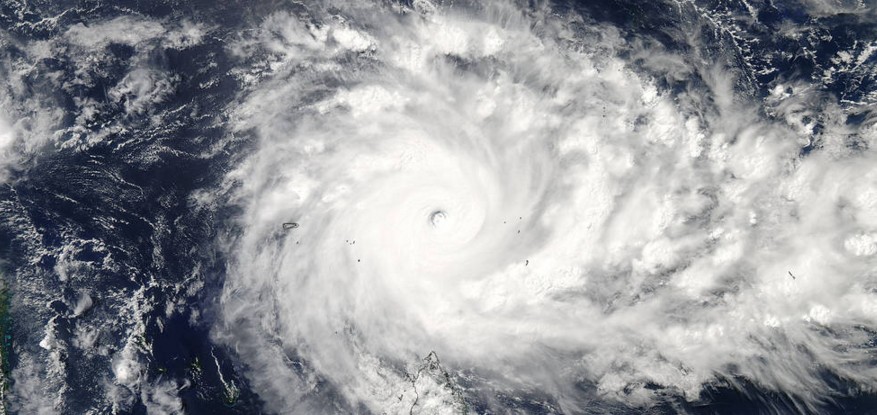 Super Cyclone “Fantala” starts a weakening trend, to turn toward Madagascar