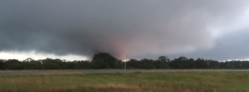Tornadoes, intense flash floods, and large hail continue ravaging the US Plains, no relief in sight