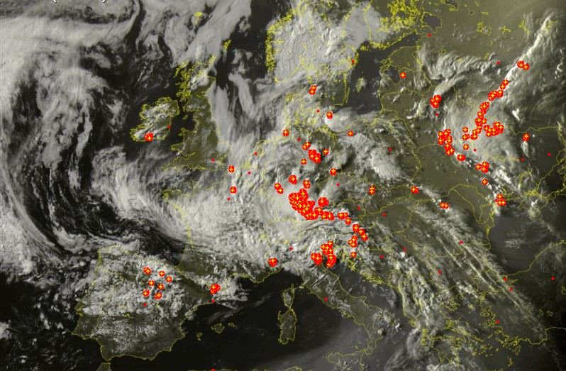 Deadly thunderstorms hit Europe, “positive giant” hits a referee in Germany