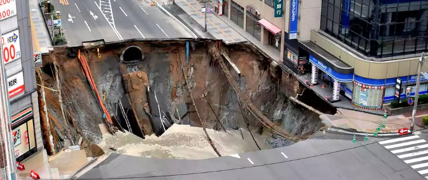 Massive sinkhole in Fukuoka, nearby buildings might collapse