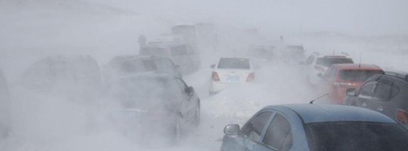 Intense blizzard strands 542 passengers in Xinjiang, China