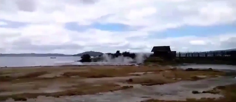 Another hydrothermal eruption in Lake Rotorua, New Zealand