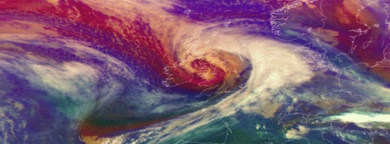 Rapidly intensifying storm hits Ireland and UK