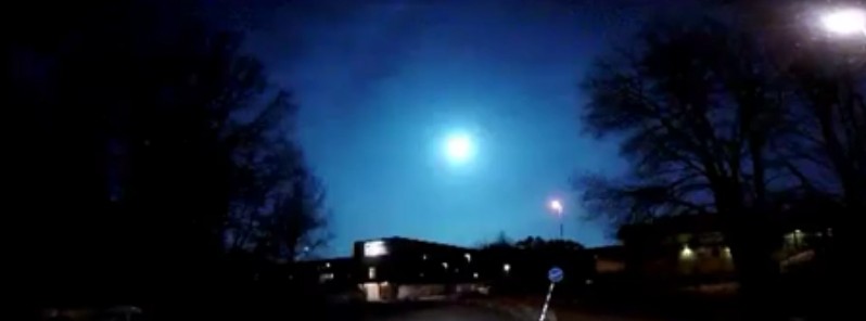 Very large blue fireball illuminates sky over Sweden