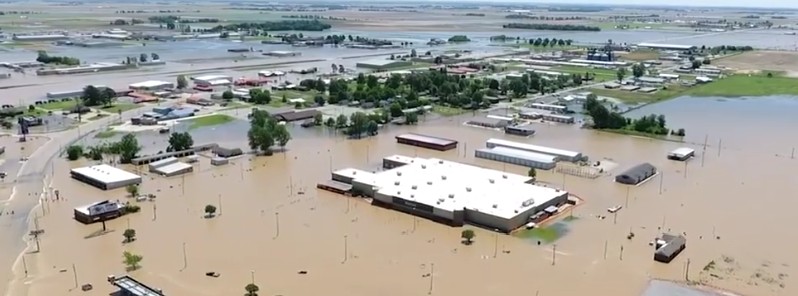 Historic flooding hits Missouri and Arkansas, more heavy rain on the way