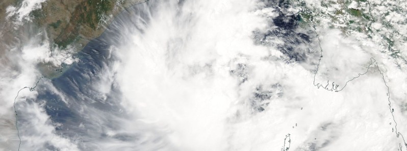 Tropical Cyclone “Mora” about to slam into Bangladesh