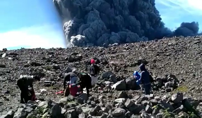 mount-marapi-eruption-sumatra