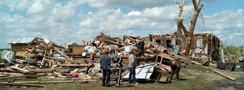 Powerful multi-vortex tornado destroys a village in Kurgan, Russia