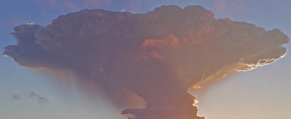 Powerful eruption of Sheveluch volcano sends ash to 12 km (39 360 feet) a.s.l.