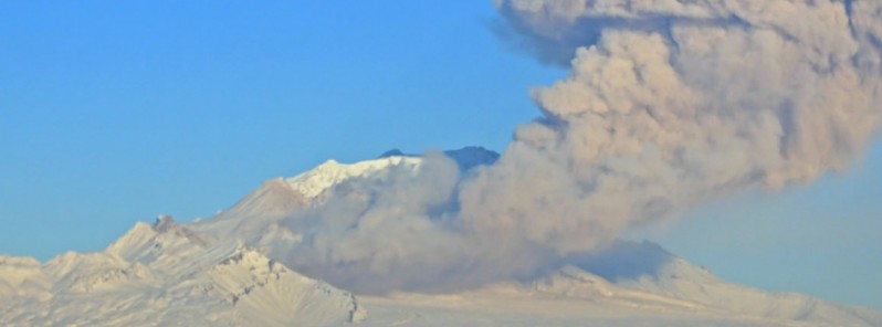 Sheveluch erupts ash to 12.2 km (40 000 feet) a.s.l., Russia