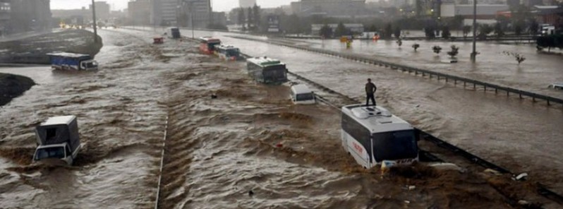 Extreme flash flooding hits Istanbul after heaviest rain since 1985, Turkey
