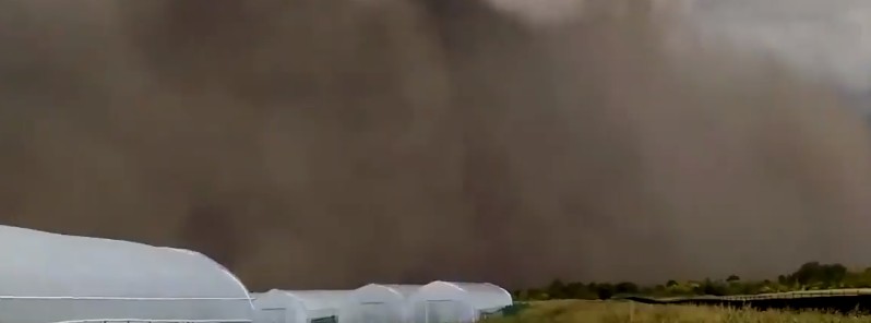 monster-dust-storm-and-gustnado-on-a-violent-hp-supercell-over-vojvodina-serbia