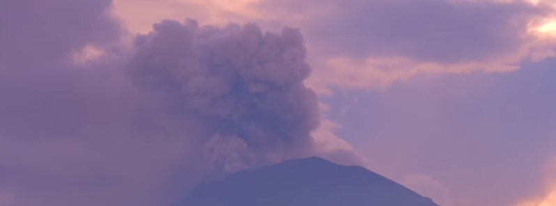 Strong phreatic eruption at Mount Agung, Bali, Indonesia