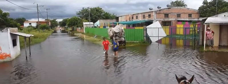 State of emergency in Paraguay’s capital Asunción after floods leave 20 000 homeless