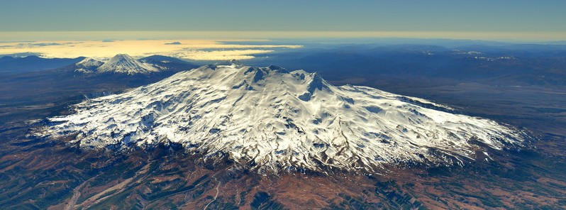Earthquake swarm under Mount Ruapehu, New Zealand