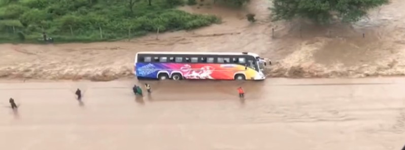 Floods kill 72, displace 210 000 across Kenya, dams reaching dangerous levels