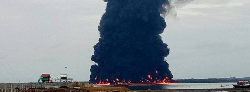 Balikpapan declares emergency after damaging oil spill, Borneo