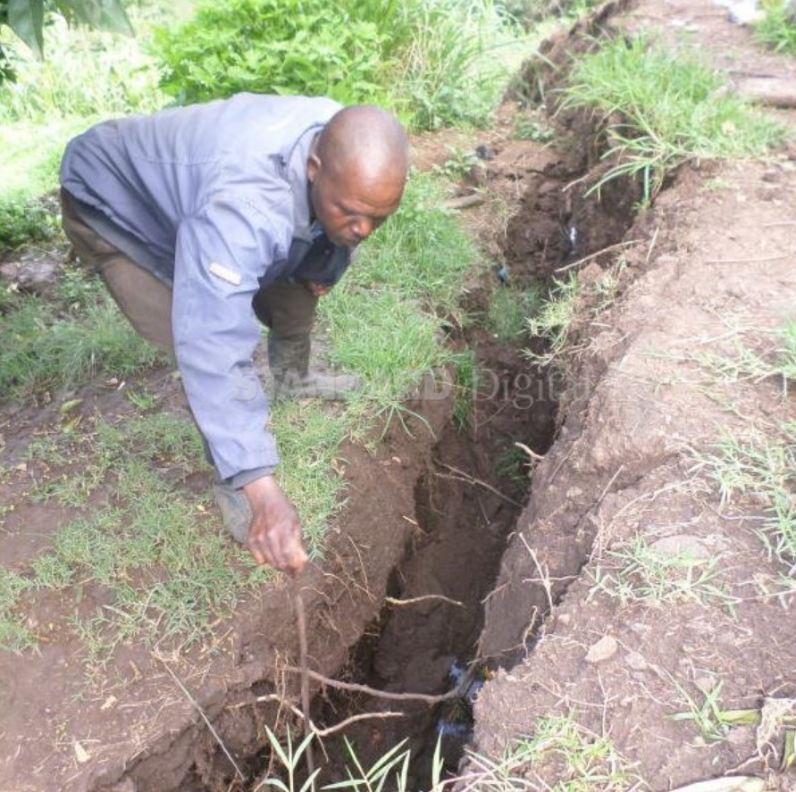 10-km-long earth crack opens on Elgeyo escarpment, Kenya
