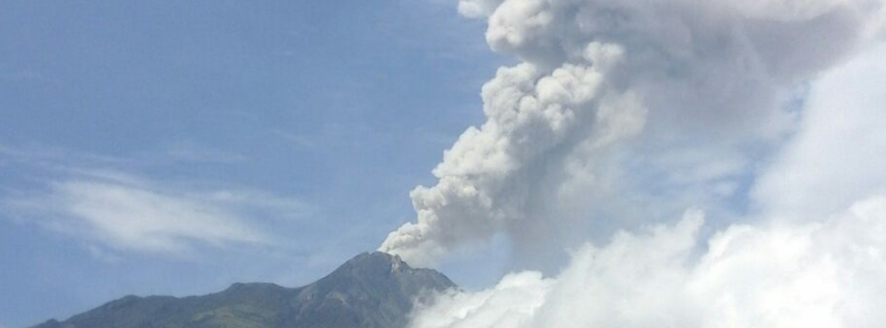 Merapi volcano alert level raised, evacuations ordered, Indonesia