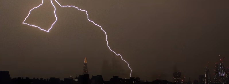 violent-electrical-storm-hits-uk-producing-more-than-60-000-lightning-strikes-in-a-day