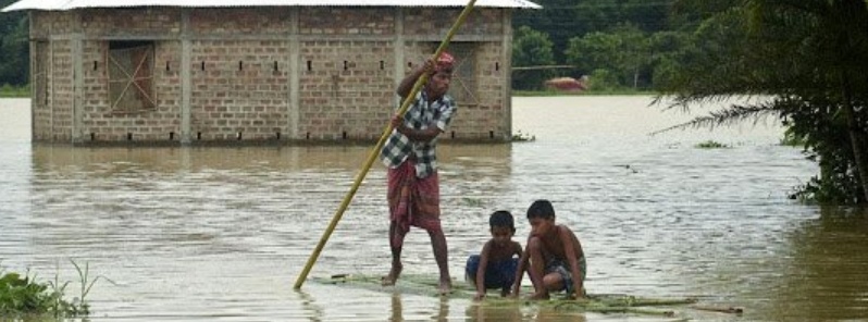 floods-in-assam-claim-14-lives-affect-548-086-people-in-719-villages-india