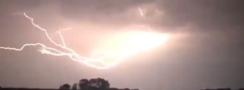 Record 36 605 lightning strikes in a day, large hail destroys homes, cars and crops, France