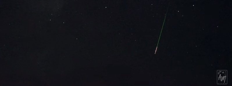 real-time-perseid-meteor-shower-best-of-2018-by-adrien-mauduit